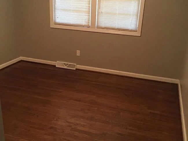 Building Photo - 4 Bedroom 2 Bath House in Northbridge Terrace - West Ashley