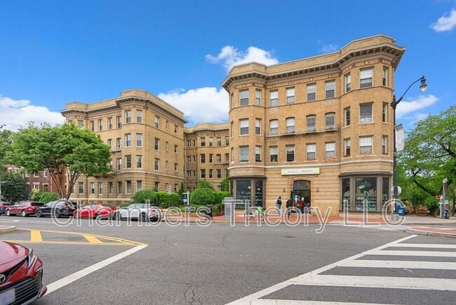 Building Photo - 3220 17th St NW