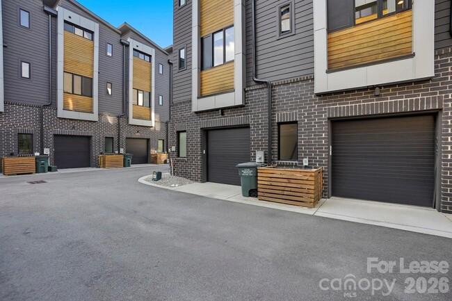 Building Photo - 1003 Zinc Ln