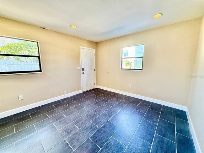 Building Photo - 151 148th Ave