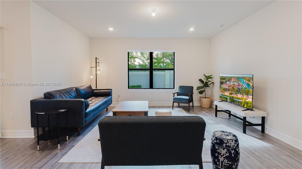 Building Photo - 3001 Hibiscus Ave