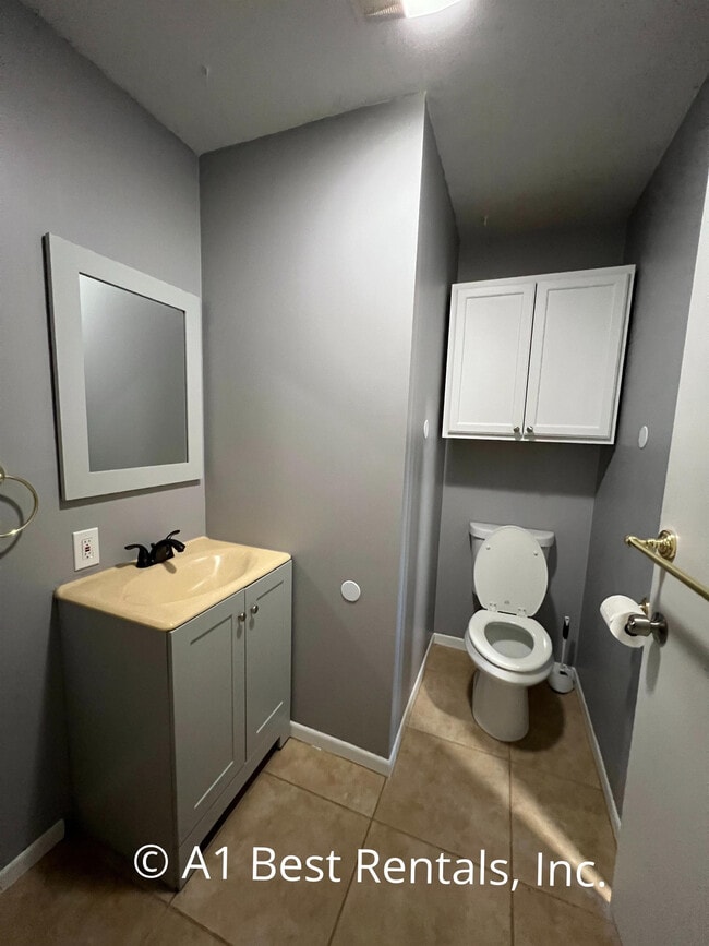 Building Photo - 2701 Hemminger Way