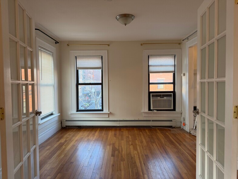 Building Photo - 229 8th St