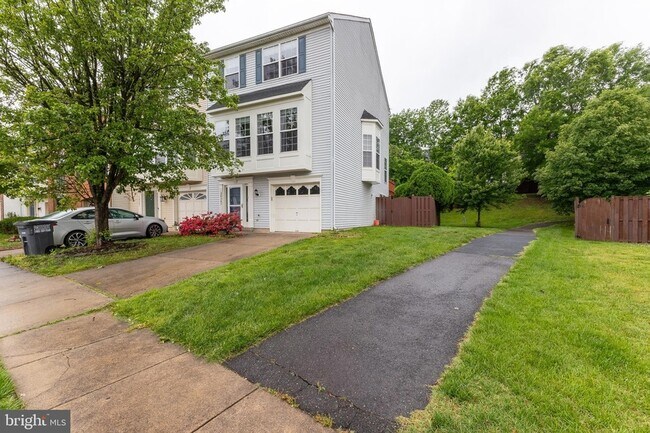 Building Photo - 20283 Glenrobin Terrace