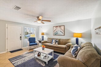 Building Photo - 5710 Sunset Ave