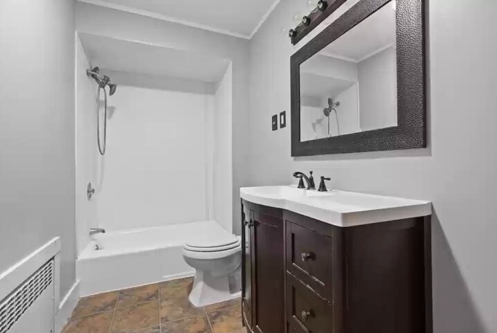 Building Photo - 15 Ring Ave