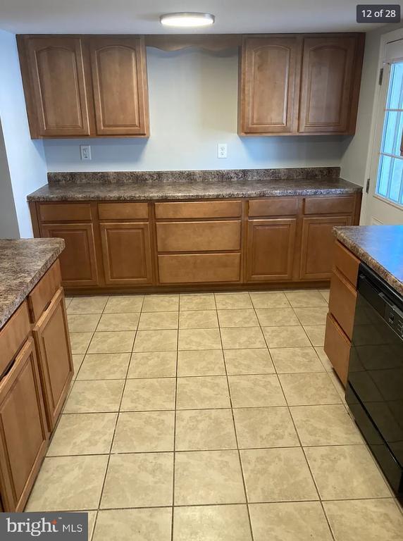 Building Photo - 341 Emmett St