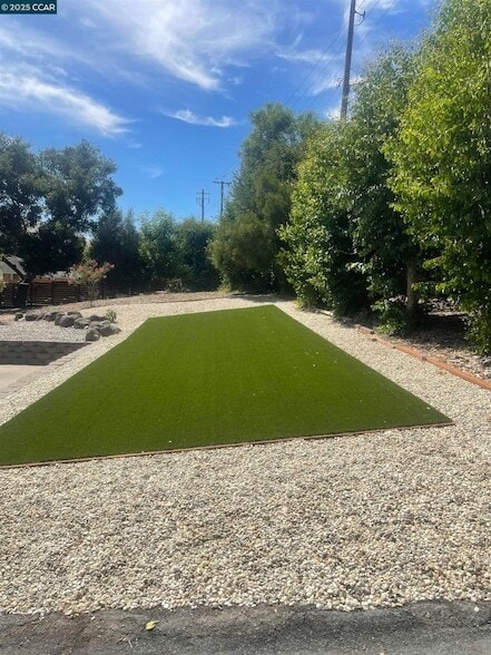 Building Photo - 971 Livorna Rd