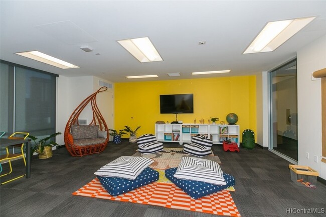 Building Photo - 988 Halekauwila St