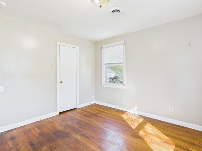 Building Photo - 2010 Cleary Rd