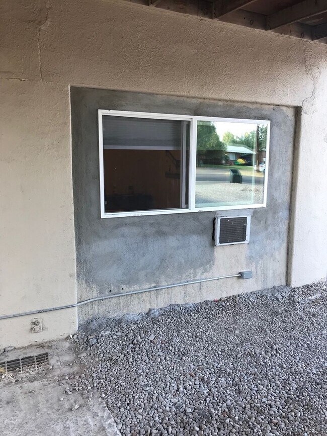 Building Photo - Spacious 4BR in Tucson