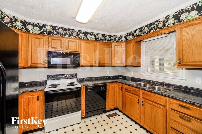 Building Photo - 2333 Donnie Lee Dr