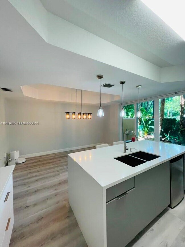 Building Photo - 790 SW 107th Ave