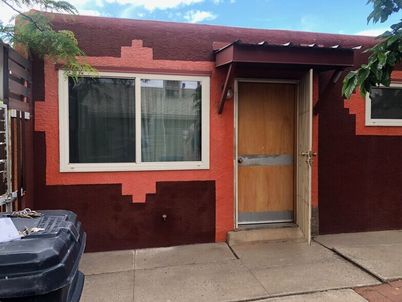 Building Photo - 420 Mesilla St SE