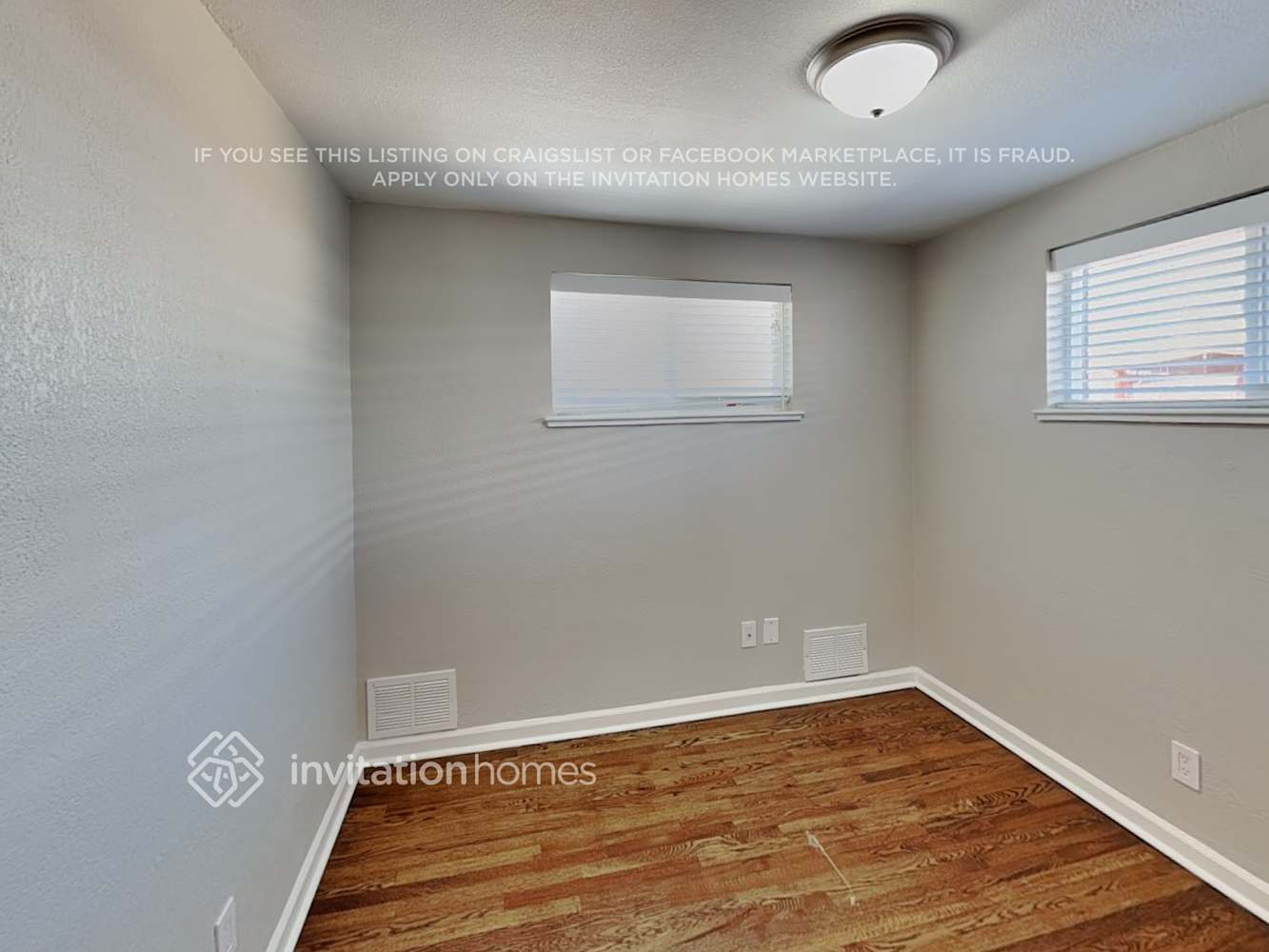 Building Photo - 1415 S Depew St