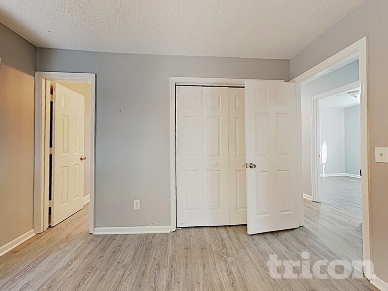 Building Photo - 202 River Song Rd