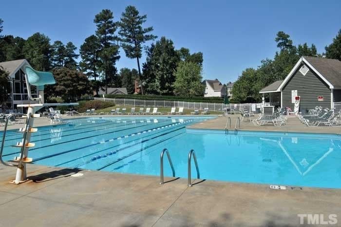 Building Photo - 2400 Pumpkin Ridge Way