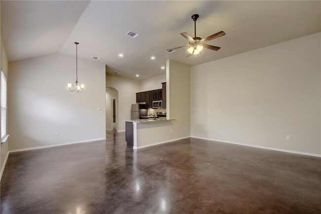 Building Photo - 467 Jack Rabbit Ln
