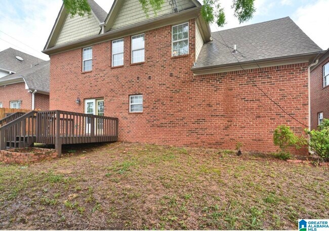 Building Photo - 107 Castlehill Dr