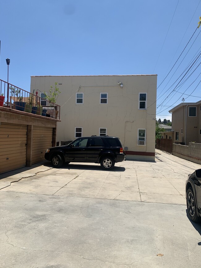 Parking and Garages - 619 E Chevy Chase Dr