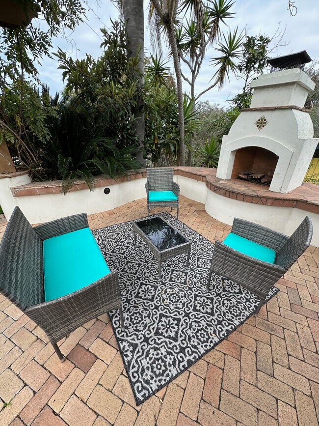 Building Photo - 449 Villa Blanca Ct