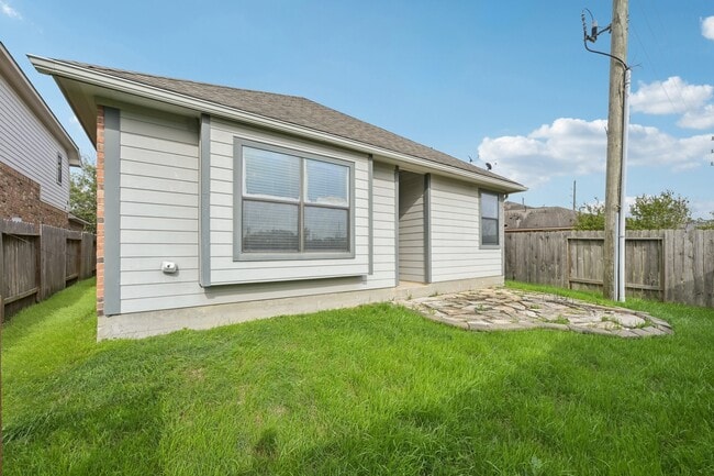 Building Photo - 618 Aulia Ln