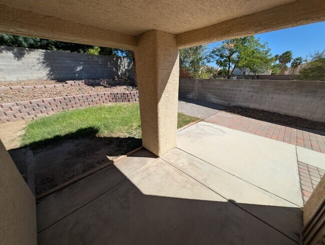 Building Photo - 8000 Revolver Ave