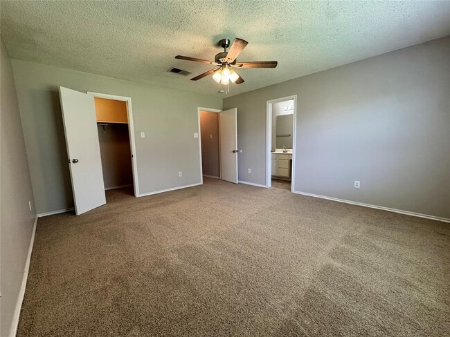 Building Photo - 1008 Aransas Cove