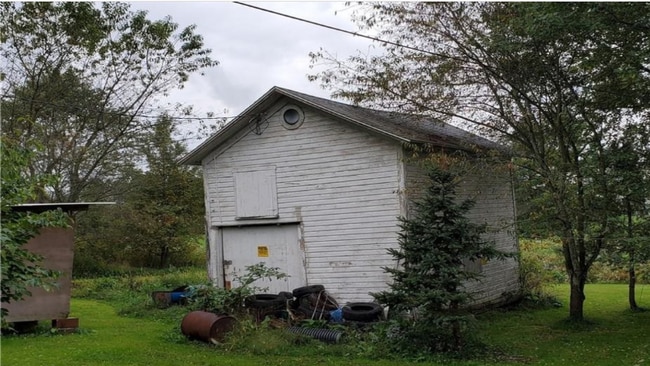 Building Photo - 170 Park St