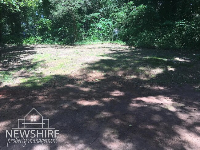 Building Photo - 24 Prancer Ave