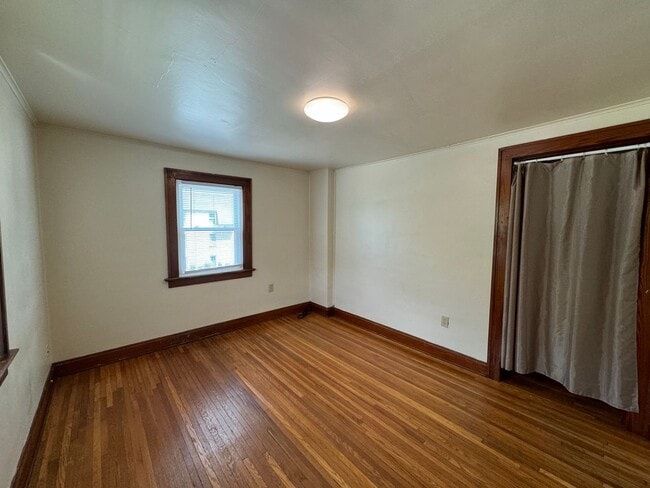 Building Photo - 183 W Patterson Ave