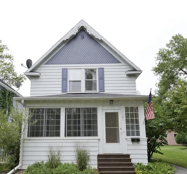 Front of house - 1121 6th St S