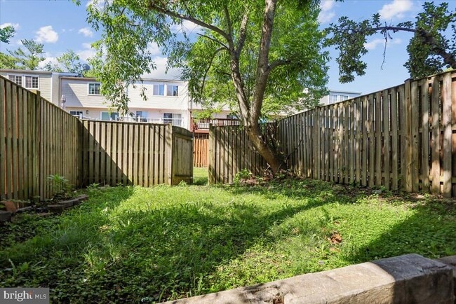 Building Photo - 5913 Spruce Run Ct
