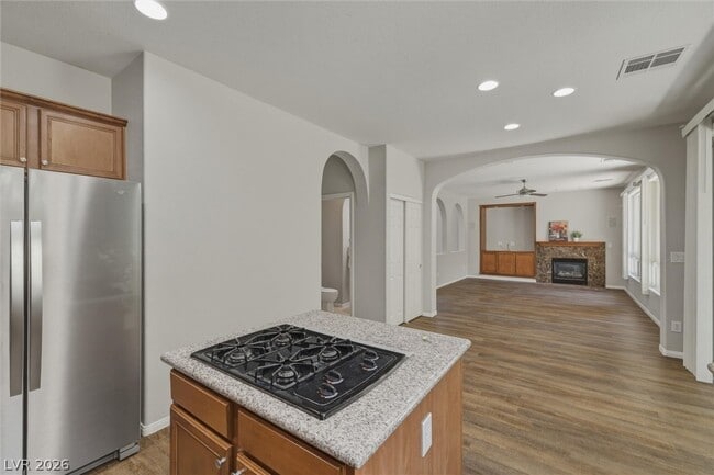 Building Photo - 557 Tecate Valley St