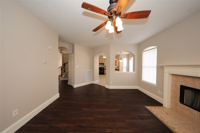 Building Photo - 5539 Mountain Forest Dr