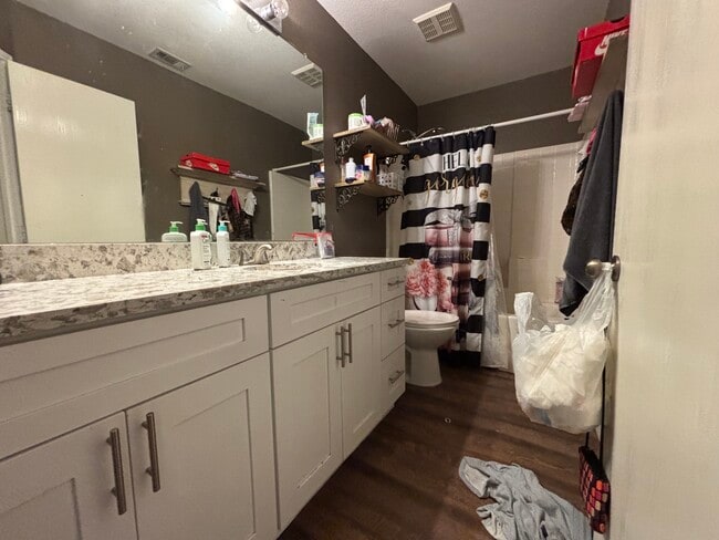 Building Photo - 108 Windsor