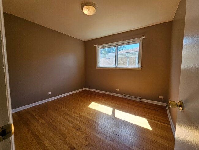 Building Photo - 9924 Crawford Ave