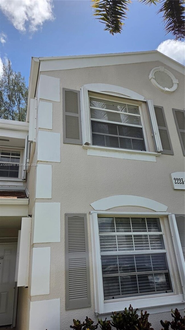 Building Photo - 2234 SE 27th Dr