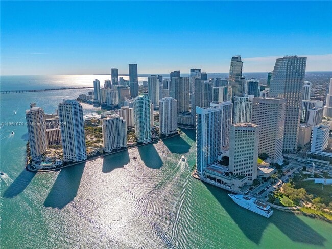 Building Photo - 325 S Biscayne Blvd