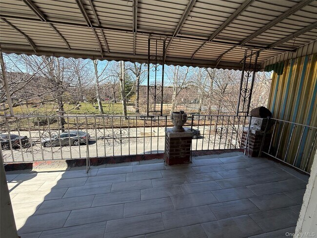 Building Photo - 519 Miller Ave