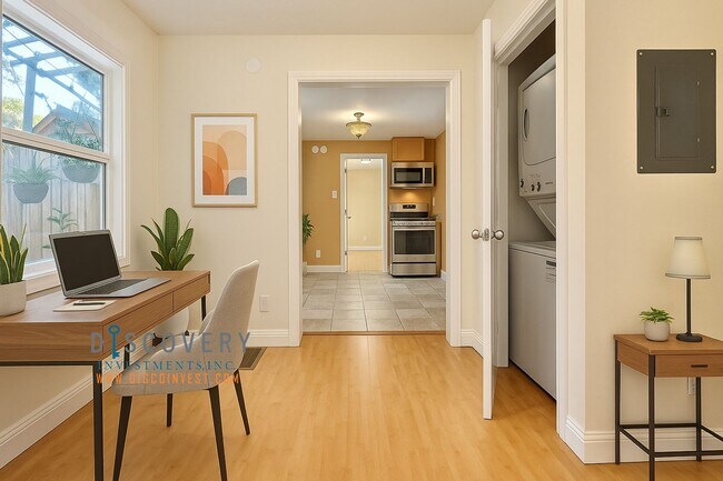 Building Photo - 3228 Boise St