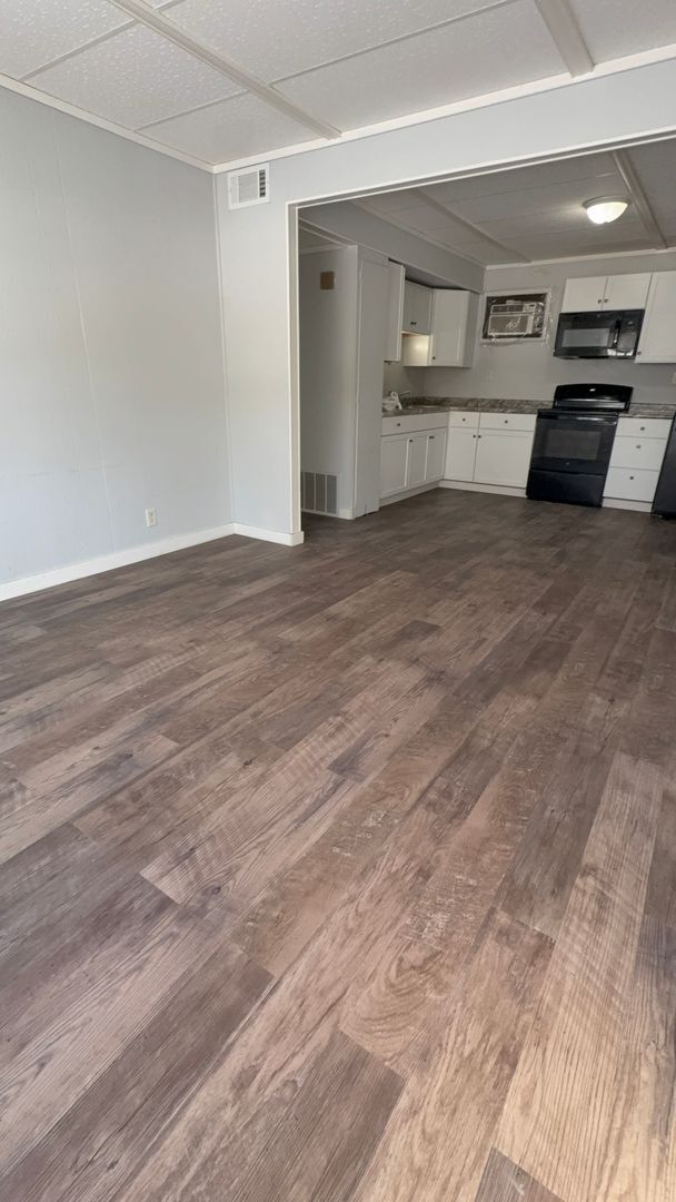 Building Photo - AI - 05 - Avon St