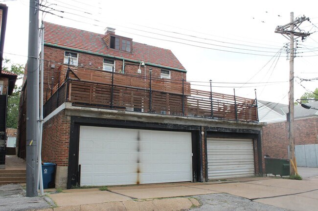 Building Photo - 514-520 S Hanley Rd