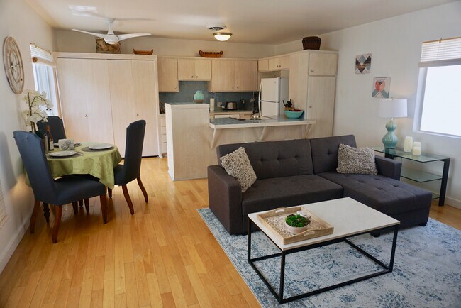 Building Photo - 11722 Darlington Ave