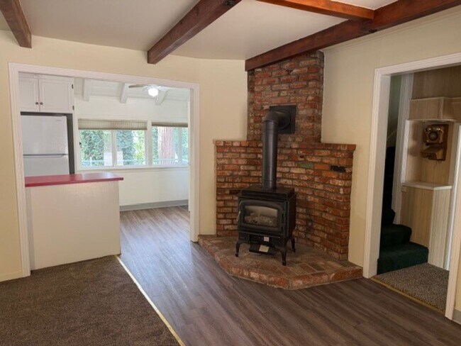 Building Photo - Charming 3-Bedroom Home in the Heart of Twain Harte