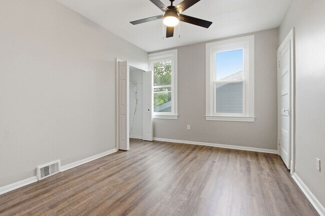 Building Photo - 29 E Orchard Ave