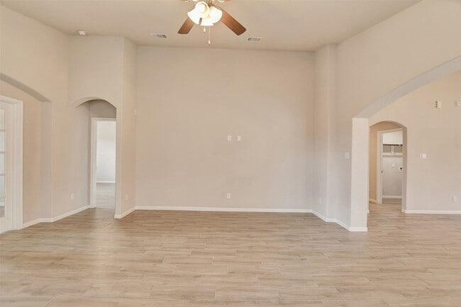 Building Photo - 388 Kendall Crest Dr