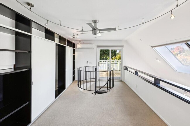 Building Photo - 237 High St