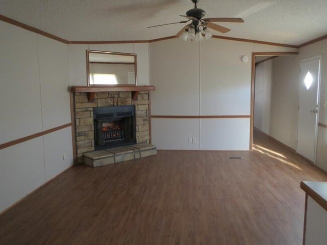 Primary Photo - 213 Dogwood Ln