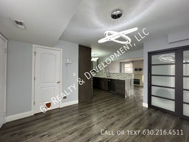 Building Photo - ***HIGHPOINT COMMUNITY / GORGEOUS UPDATED ...